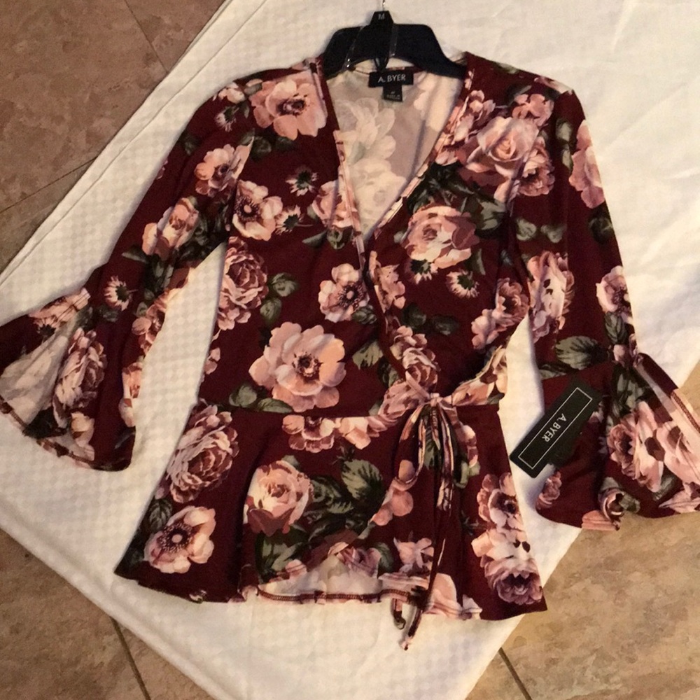 NWT Pretty Blouse 👚 M